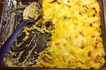 Brokkoli - Nudelauflauf mit Kräuter - Schmelzkäsesoße 42