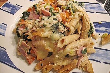 Brokkoli - Nudelauflauf mit Kräuter - Schmelzkäsesoße 4