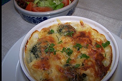 Brokkoli - Nudelauflauf mit Kräuter - Schmelzkäsesoße 49