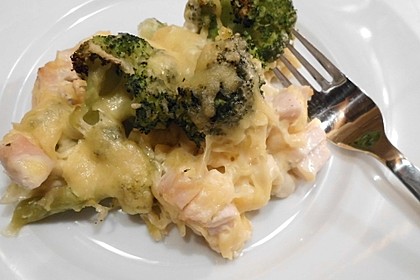 Brokkoli - Nudelauflauf mit Kräuter - Schmelzkäsesoße 1