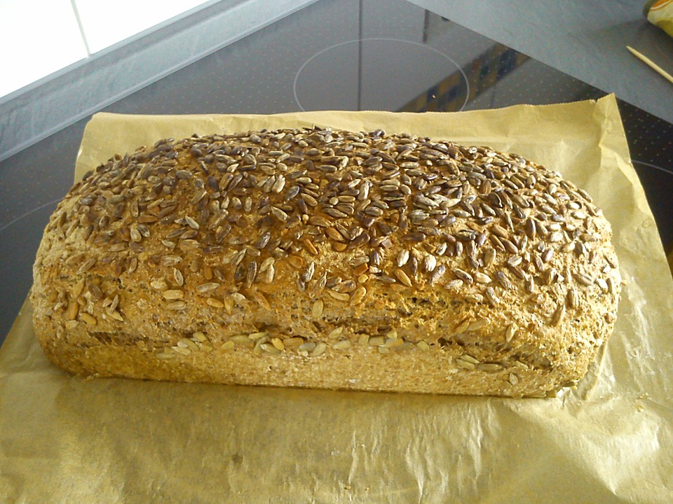 Weizen - Vollkorn - Brot mit Hefe von rutev | Chefkoch.de