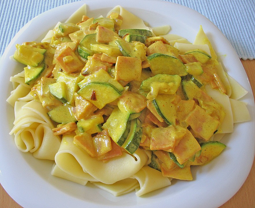 Nudel - Curry mit Zucchini von 3sternchen | Chefkoch.de