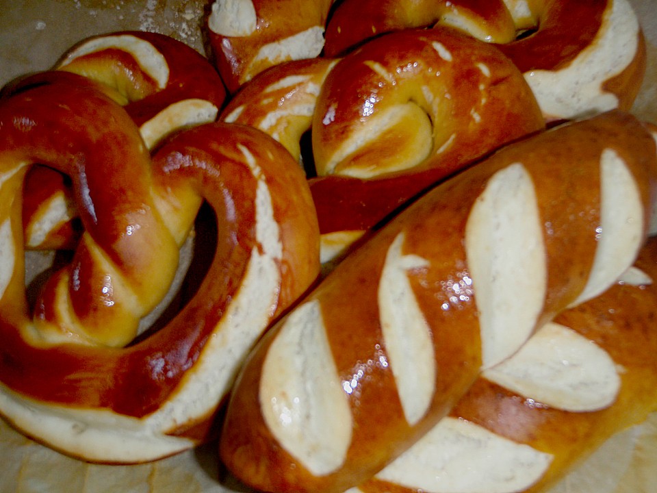 Schwäbische Laugenbrezel von romasieu | Chefkoch.de