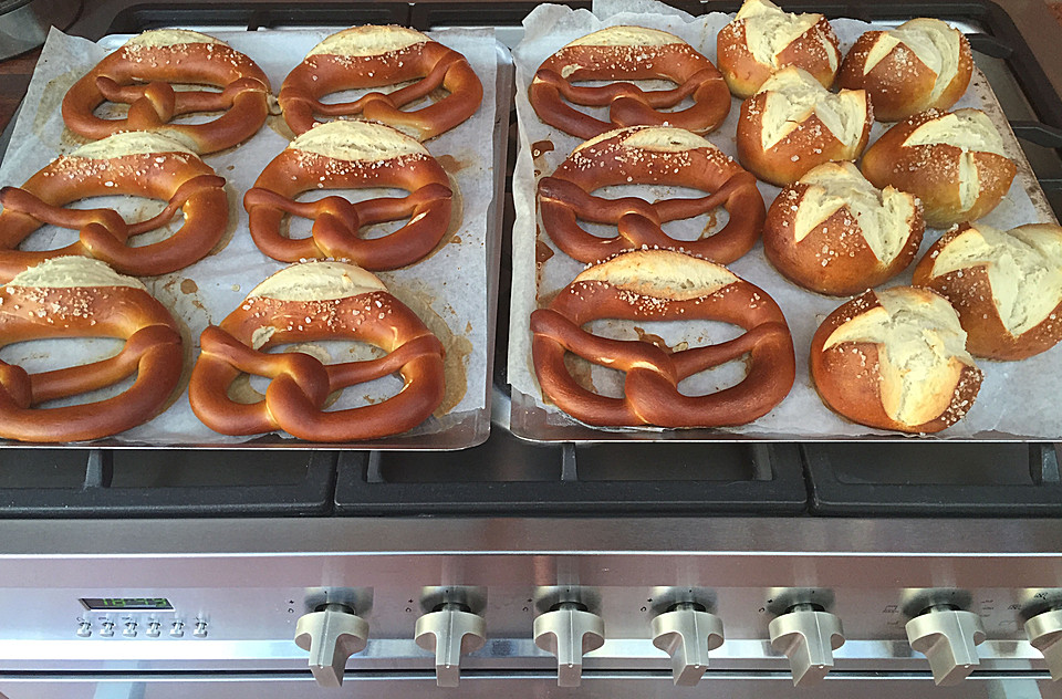 Schwäbische Laugenbrezel von romasieu | Chefkoch.de