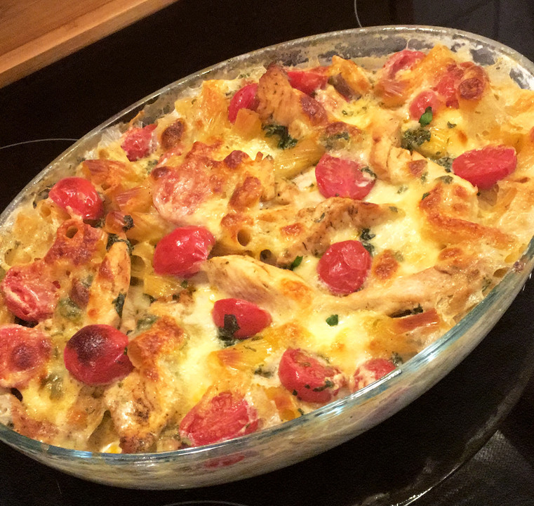 Mediterraner Hähnchen-Mozzarella Auflauf
