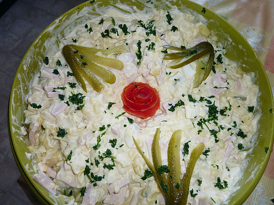 Omas bester Kartoffelsalat mit Mayonnaise von Schwalbe | Chefkoch.de