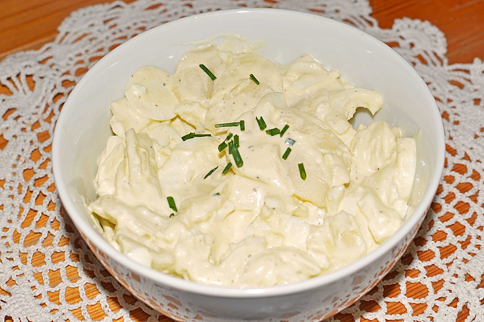 Omas bester Kartoffelsalat mit Mayonnaise von Schwalbe | Chefkoch.de