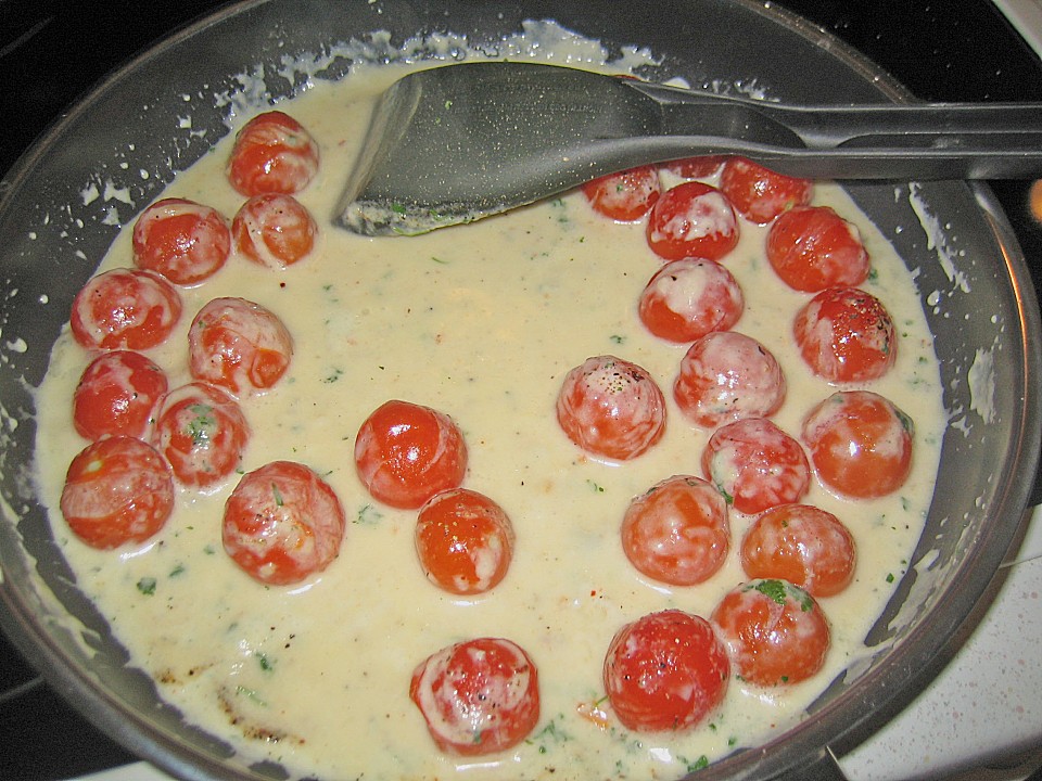 Bandnudeln in Gorgonzola - Soße mit eingelegten Tomaten von Klodi ...