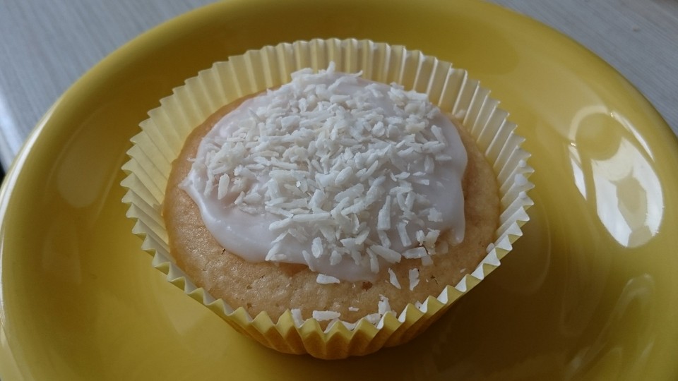 Zitronen-Kokos-Muffins von Rosenblatt12 | Chefkoch.de