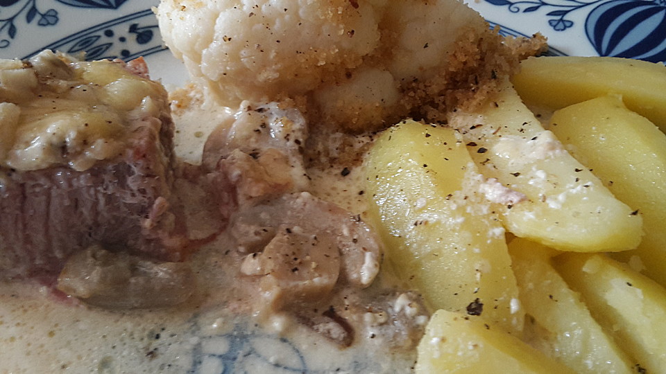 Überbackene Medaillons vom Schweinefilet im Speckmantel von Gifti ...