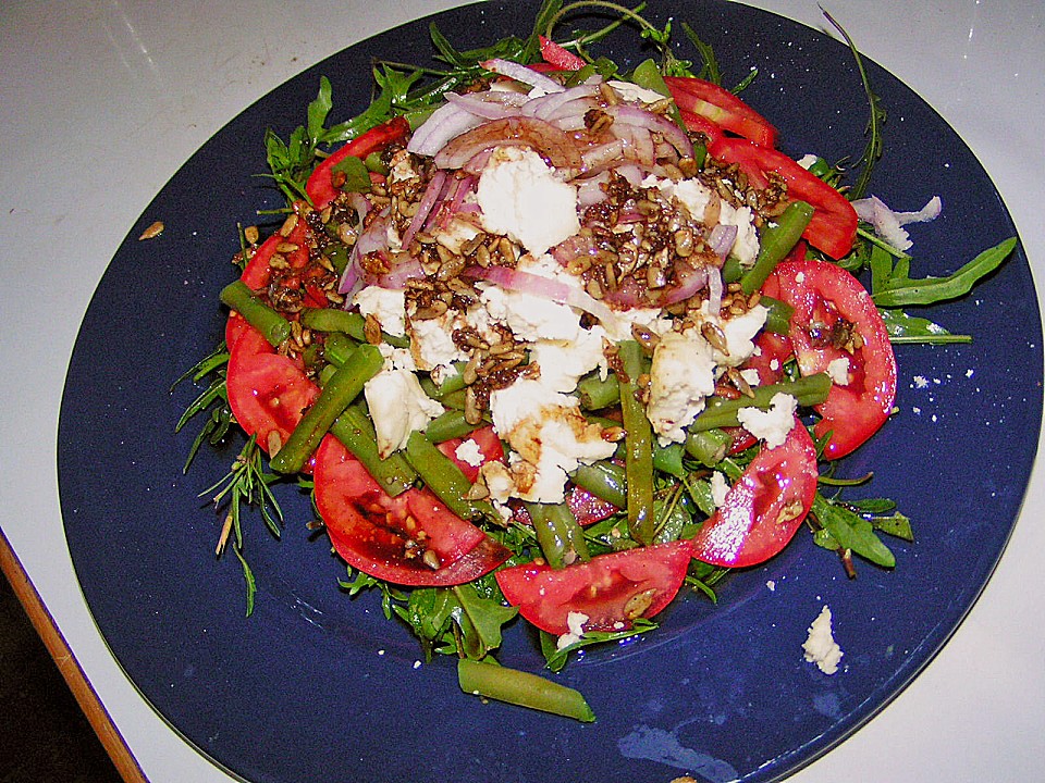Grüne Bohnen mit Tomaten - Ruccola - Schafskäse Salat von jonielady ...