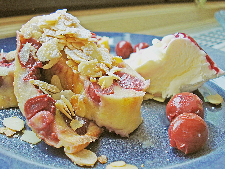 Kirsch - Pfannkuchen vom Blech von rudimamut | Chefkoch.de