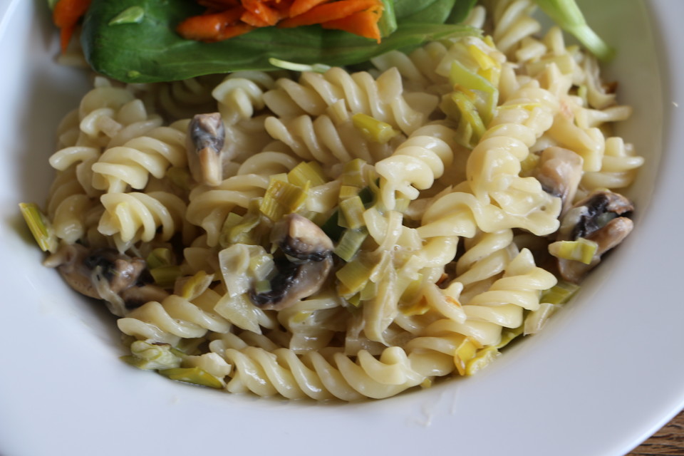 Nudeln mit Champignons und Porree von garfield | Chefkoch.de