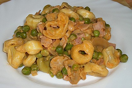 Tortellini in Schinken - Sahnesauce mit Erbsen 2