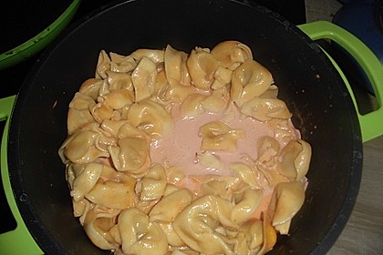 Tortellini in Schinken - Sahnesauce mit Erbsen 10