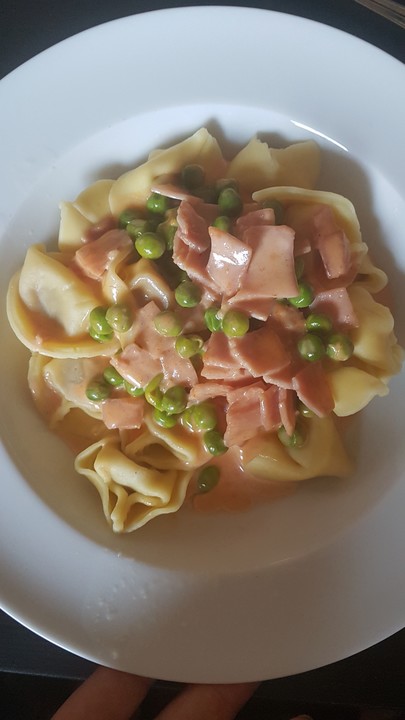 Tortellini mit Käse - Schinken - Soße von Benny0212 | Chefkoch.de