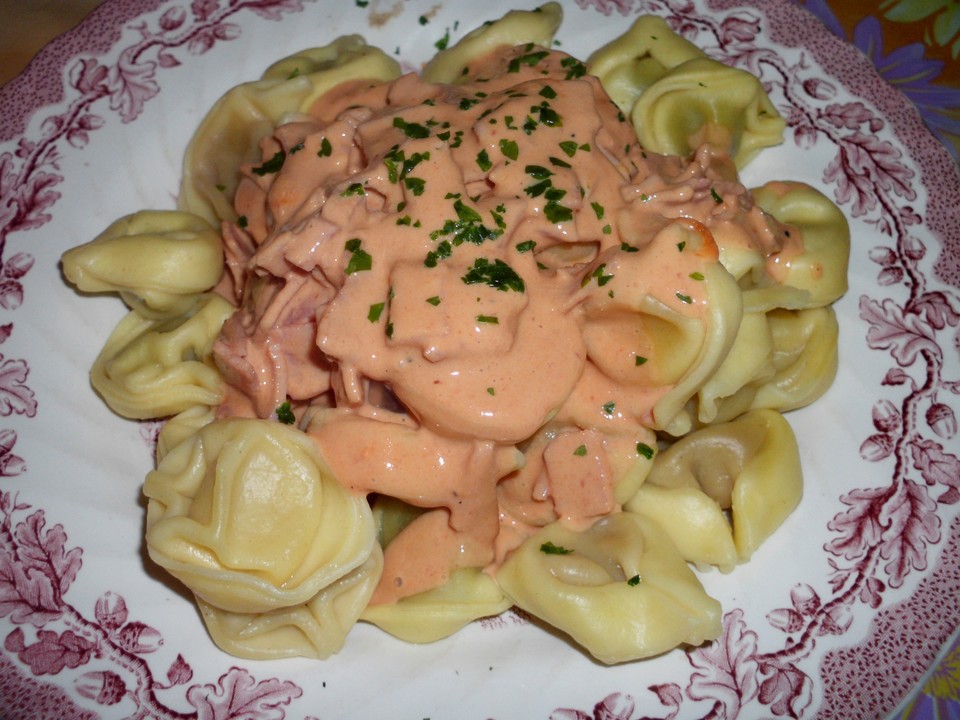 Tortellini mit Käse - Schinken - Soße von Benny0212 | Chefkoch.de