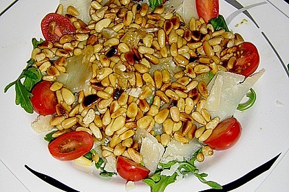 Rucola - Basilikum - Salat mit Pinienkernen und Parmesan 35
