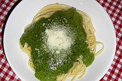 Spaghetti mit Spinatsauce 6