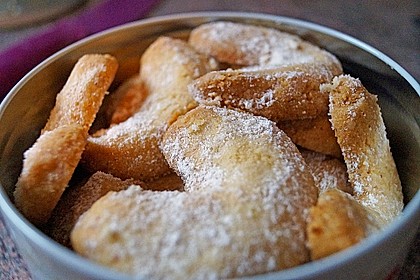Uromas Vanillekipferl 15