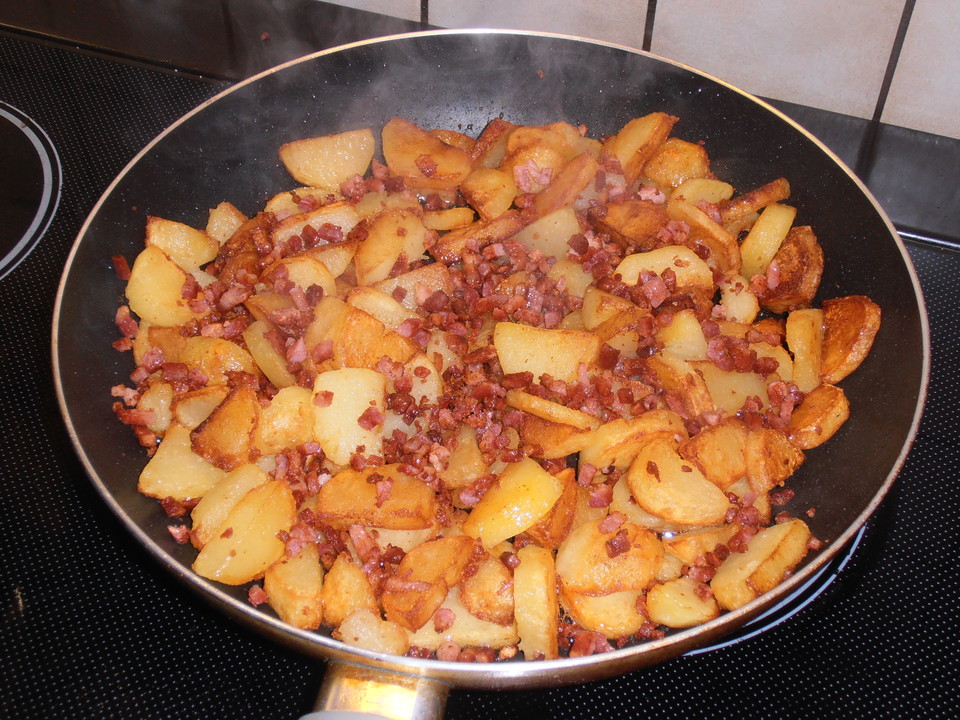 Bratkartoffeln wie bei Muttern von lupo16278 | Chefkoch.de