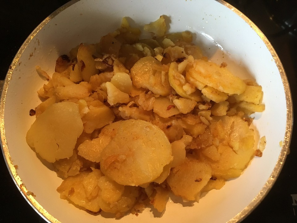 Bratkartoffeln wie bei Muttern von lupo16278 | Chefkoch.de