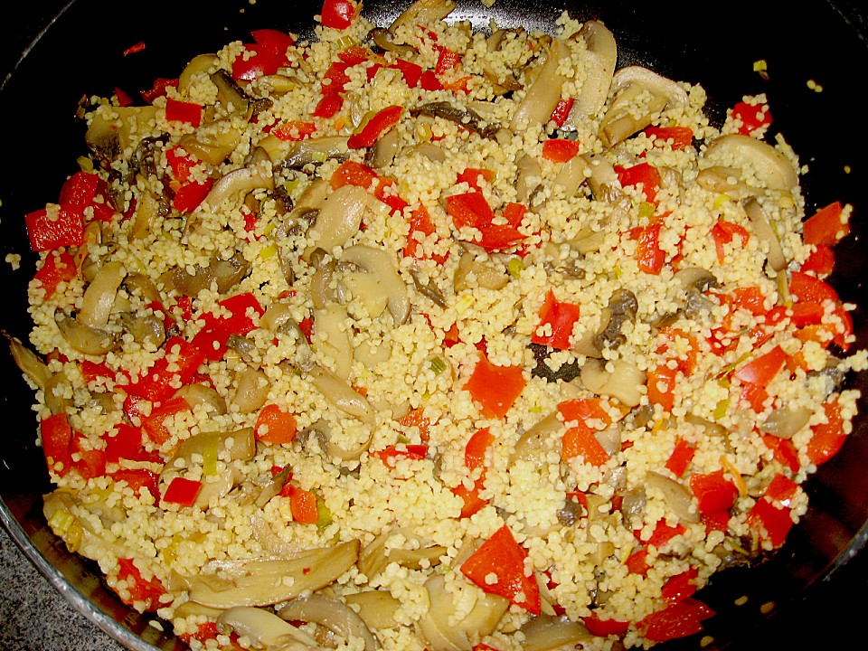 Scharfer Pilz - Couscous mit Joghurtsauce von jonielady | Chefkoch.de
