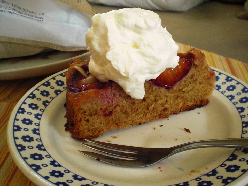 Laras Zwetschgen - Tassenkuchen mit Eierlikörteig von Lari | Chefkoch.de