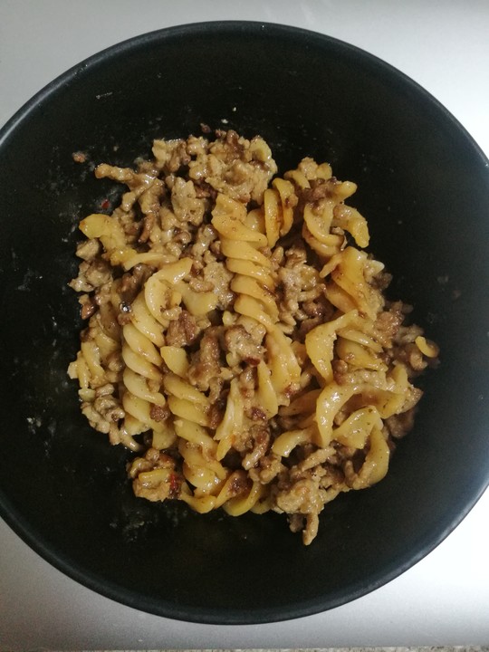 Nudel - Hackfleisch - Pfanne von susiwt52 | Chefkoch.de Nudel - Hackfleisch - Pfanne von susiwt52 | Chefkoch.de