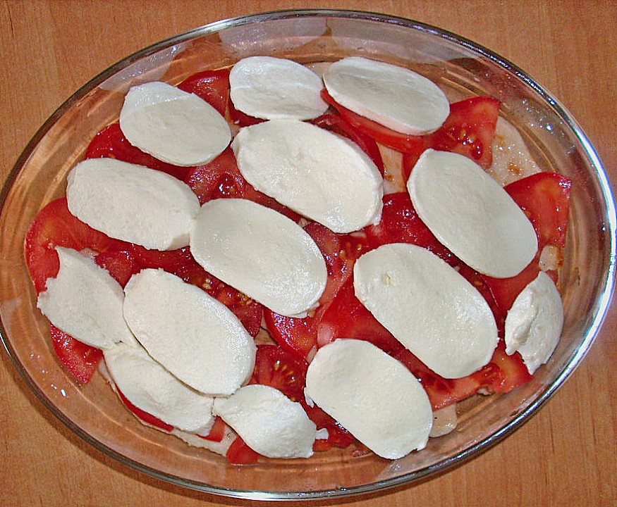 Hähnchenbrustfilet mit Tomate und Mozzarella in Kräuter - Sahne - Sauce ...