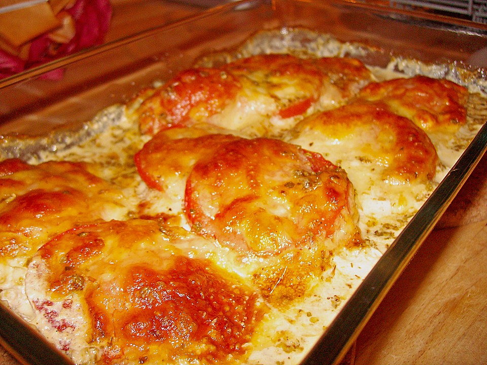 Hähnchenbrustfilet mit Tomate und Mozzarella in Kräuter - Sahne - Sauce ...