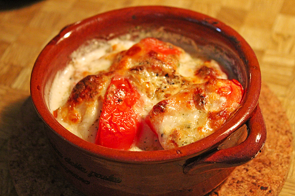 Hähnchenbrustfilet mit Tomate und Mozzarella in Kräuter - Sahne - Sauce ...