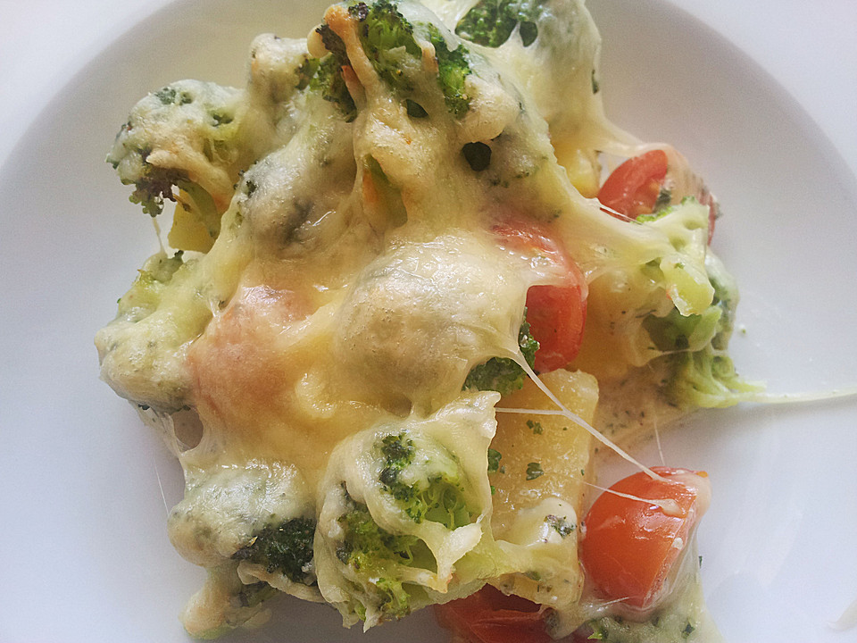 Kartoffelauflauf mit Brokkoli und Tomaten von ASDBigmac | Chefkoch.de