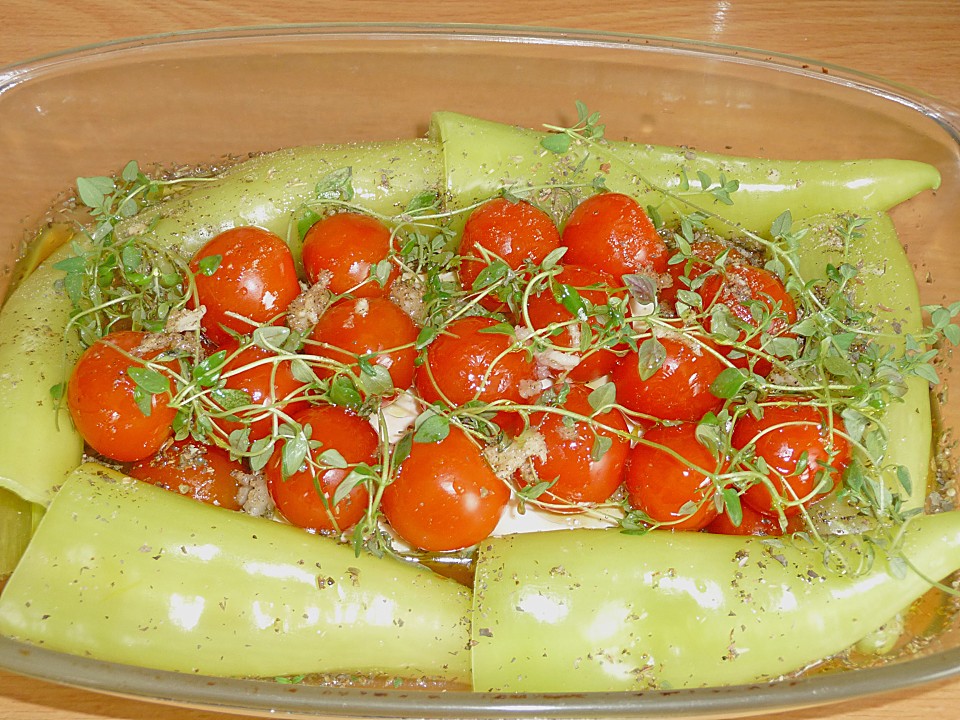 Schafskäse mit türkischem Spitzpaprika aus dem Backofen von Lizzfizz ...