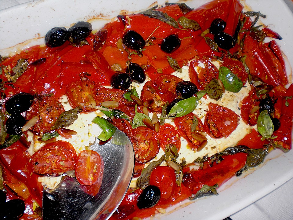 Schafskäse mit türkischem Spitzpaprika aus dem Backofen von Lizzfizz ...