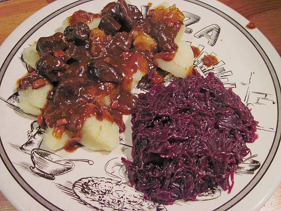 Wildschweingulasch mit Preiselbeeren von Aretousa | Chefkoch.de