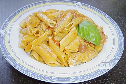 Penne mit Hähnchen und Champignons 9