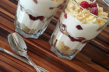 4 Schicht - Frucht - Joghurt - Dessert 5