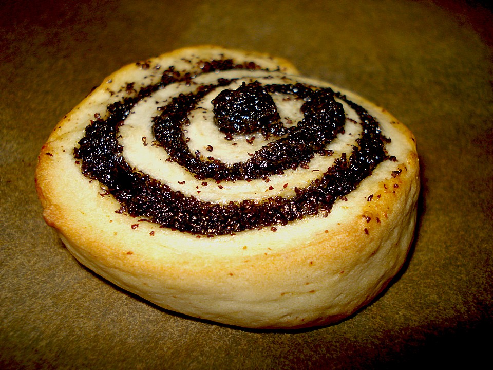 Mohn-Hefe-Schnecken von tantaurose | Chefkoch.de