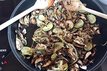 Zucchini - Champignon - Pfanne 23