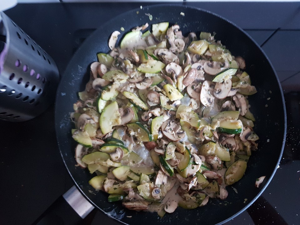 Zucchini - Champignon - Pfanne von zucchino | Chefkoch.de