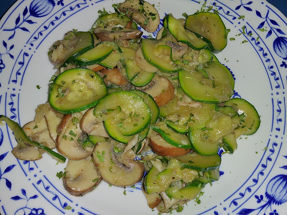 Zucchini - Champignon - Pfanne von zucchino | Chefkoch.de