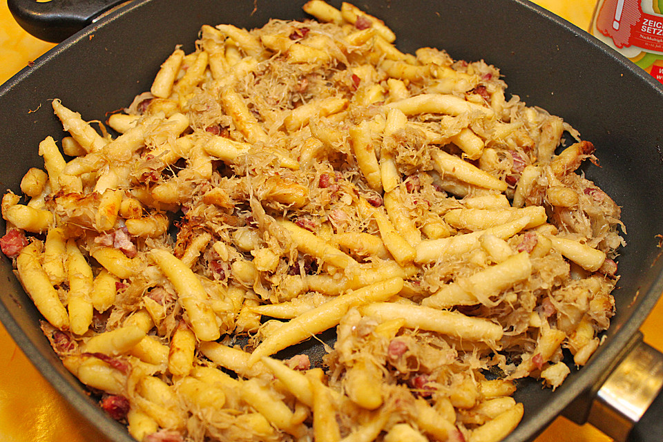 Schupfnudeln mit Kraut und Speck | Chefkoch.de