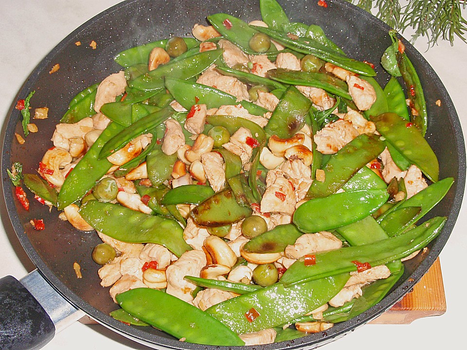 Chili - Huhn mit Thai - Basilikum und Cashews von deevee | Chefkoch.de