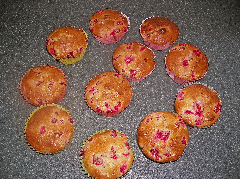 Marzipan - Johannisbeer Muffins von Bezwinger | Chefkoch.de