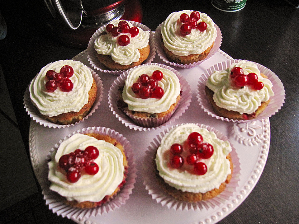 Marzipan - Johannisbeer Muffins von Bezwinger | Chefkoch.de