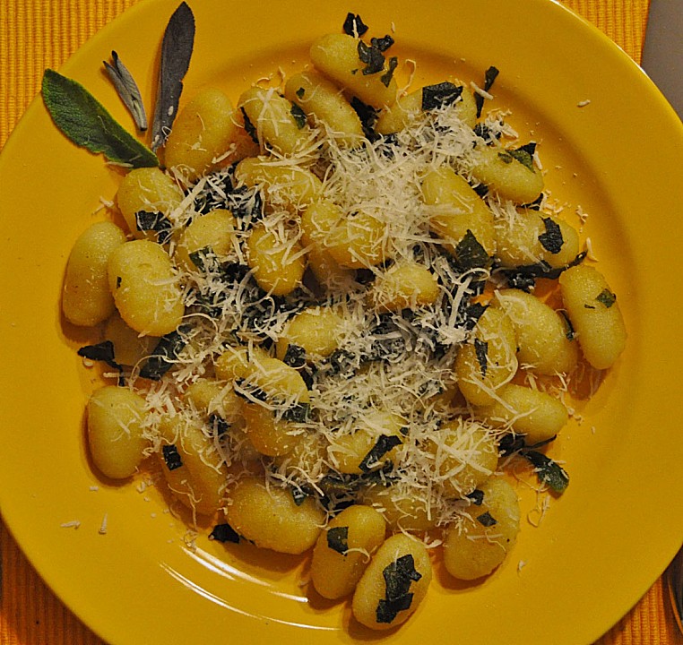 Gnocchi mit Salbeibutter von Alisea75 | Chefkoch.de