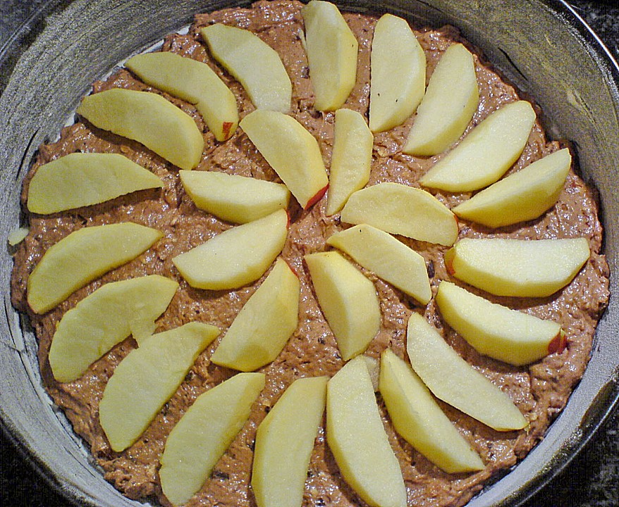 Schoko - Apfelkuchen mit Amaretto und Haferflocken von gwyn | Chefkoch.de