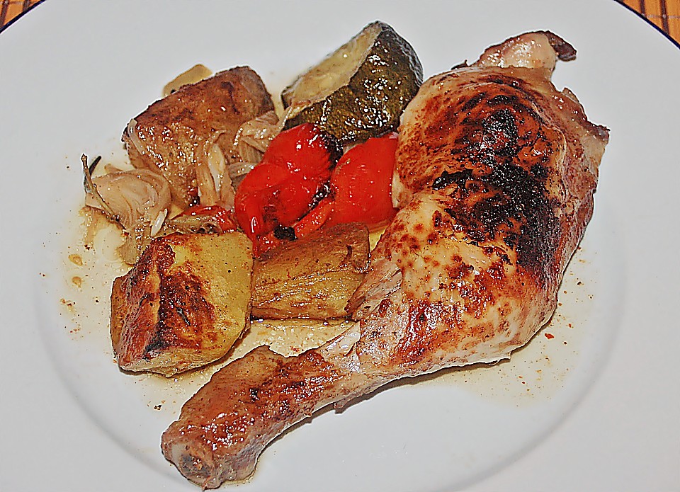 Hähnchenschenkel auf mediterranem Gemüse von danyj | Chefkoch.de