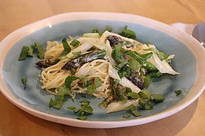 Gebratener Spargel mit Bärlauch